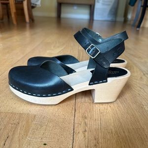 Gently worn Swedish Hasbeens, size 39.